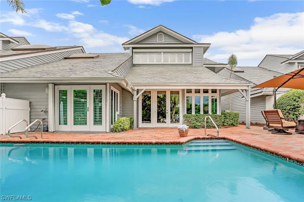654 Bridgeway Lane Naples FL 34108