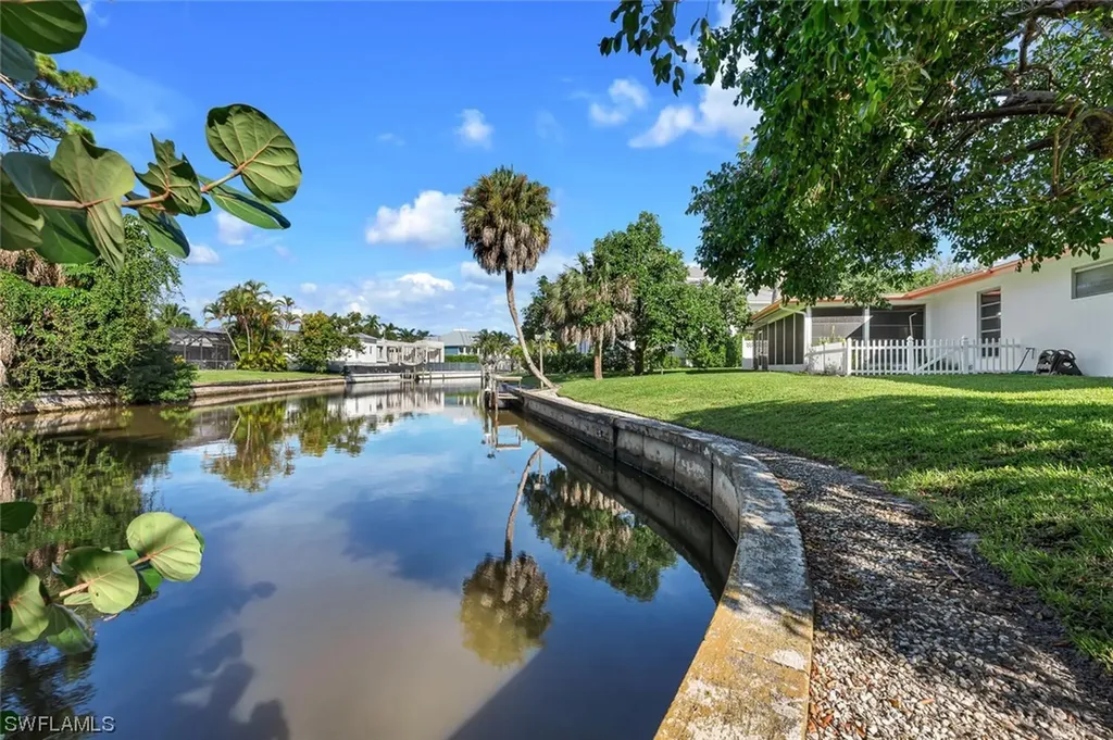 5063 Sand Dollar Lane Naples FL 34103