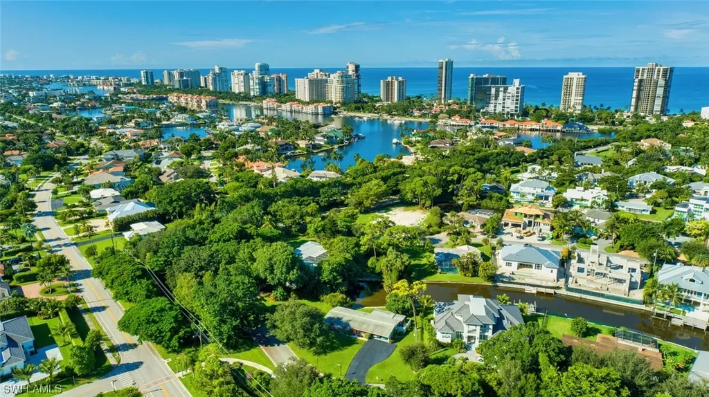 5063 Sand Dollar Lane Naples FL 34103