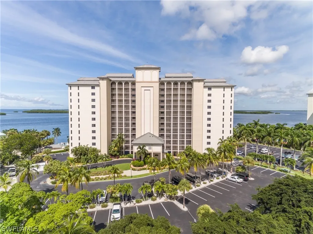 17170 Harbour Point Drive Fort Myers FL 33908
