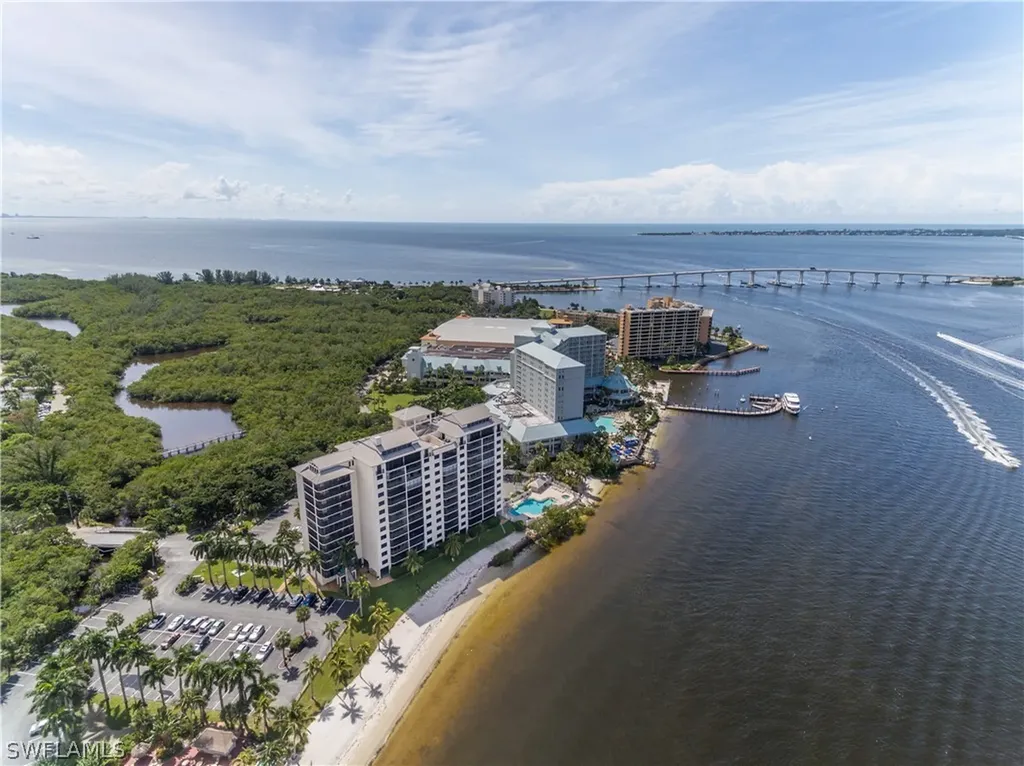 17170 Harbour Point Drive Fort Myers FL 33908