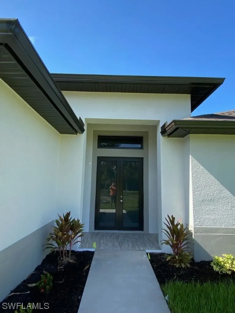 1822 16th Avenue NE Naples FL 34120