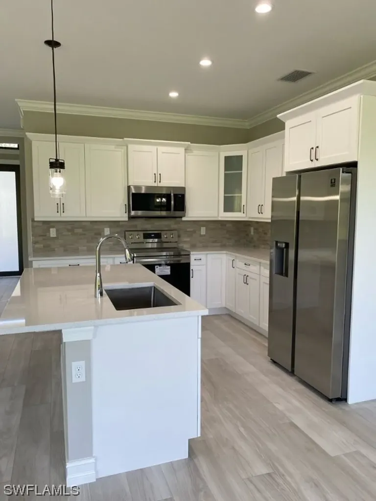 1822 16th Avenue NE Naples FL 34120