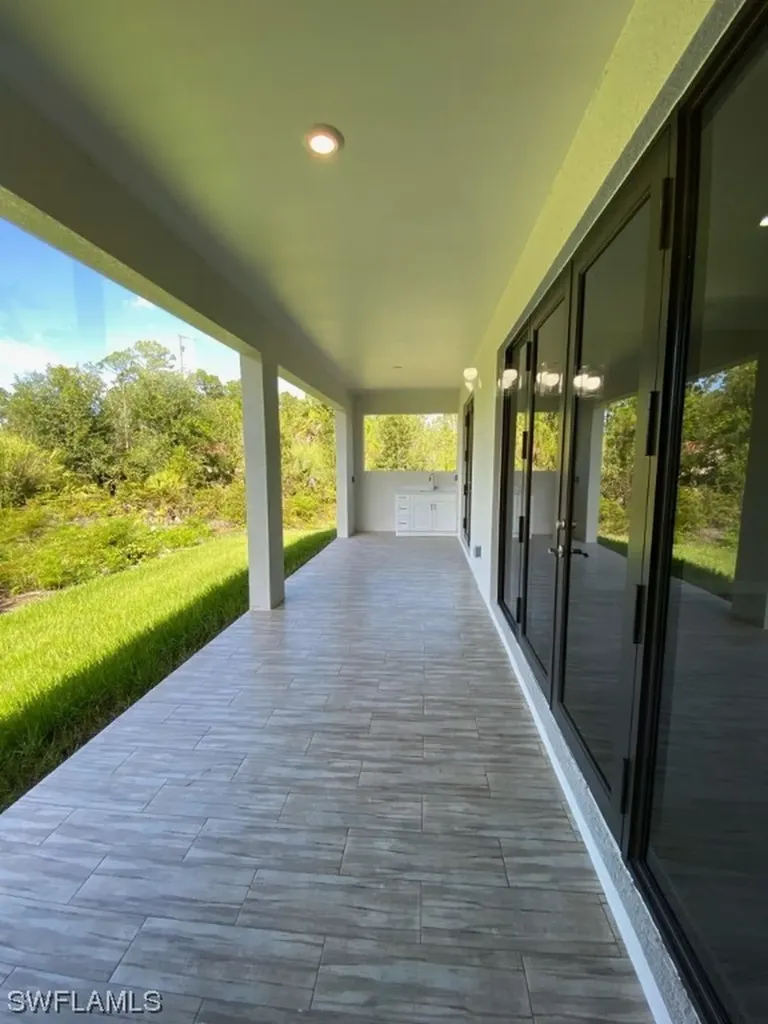 1822 16th Avenue NE Naples FL 34120