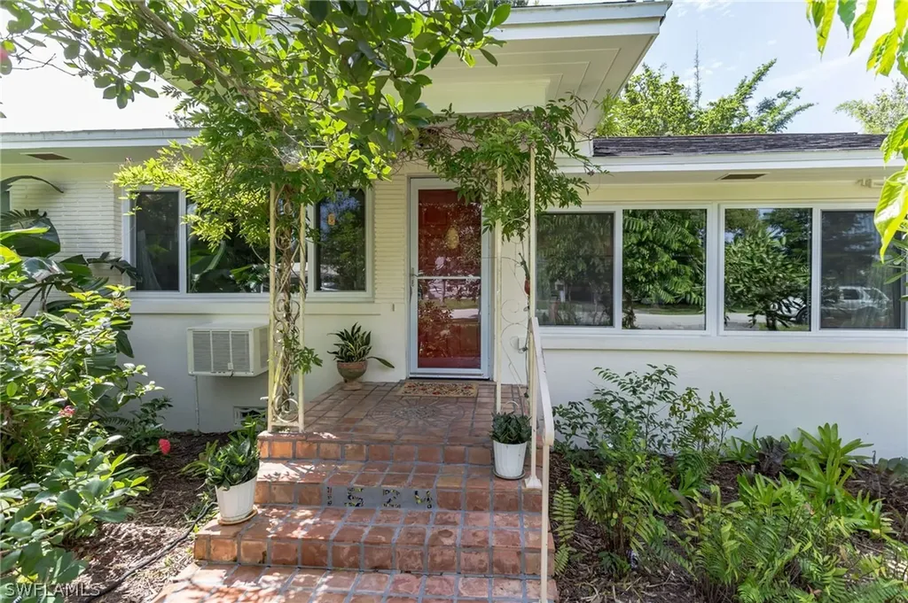 1524 Braman Avenue Fort Myers FL 33901