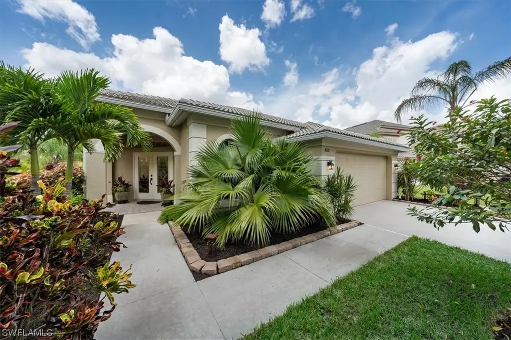 Naples FL, 8281 Laurel Lakes Way