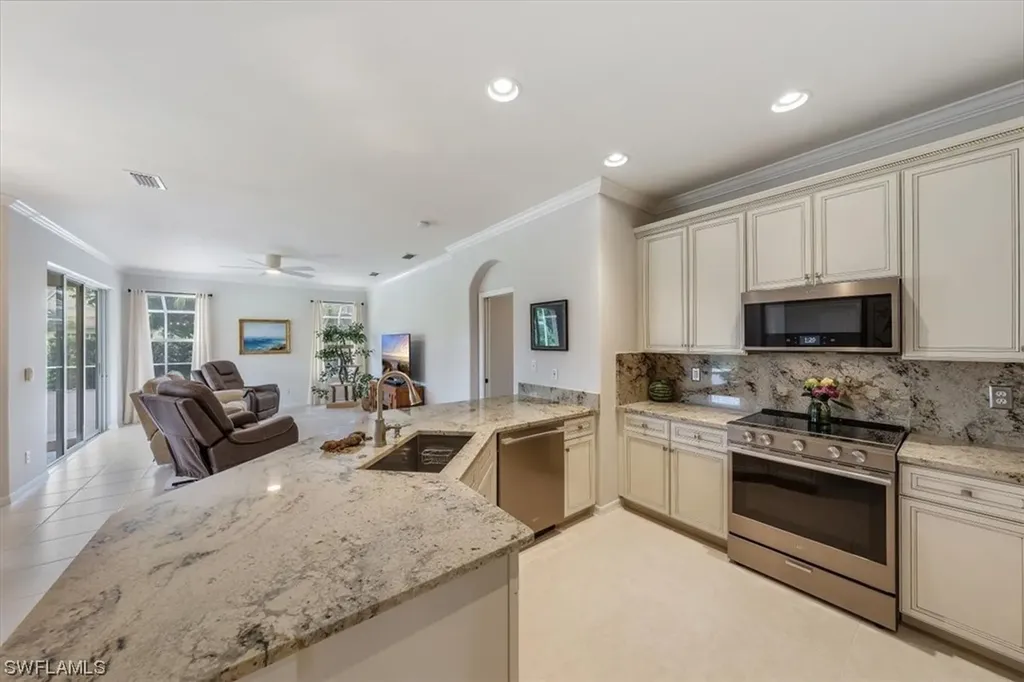 8281 Laurel Lakes Way Naples FL 34119
