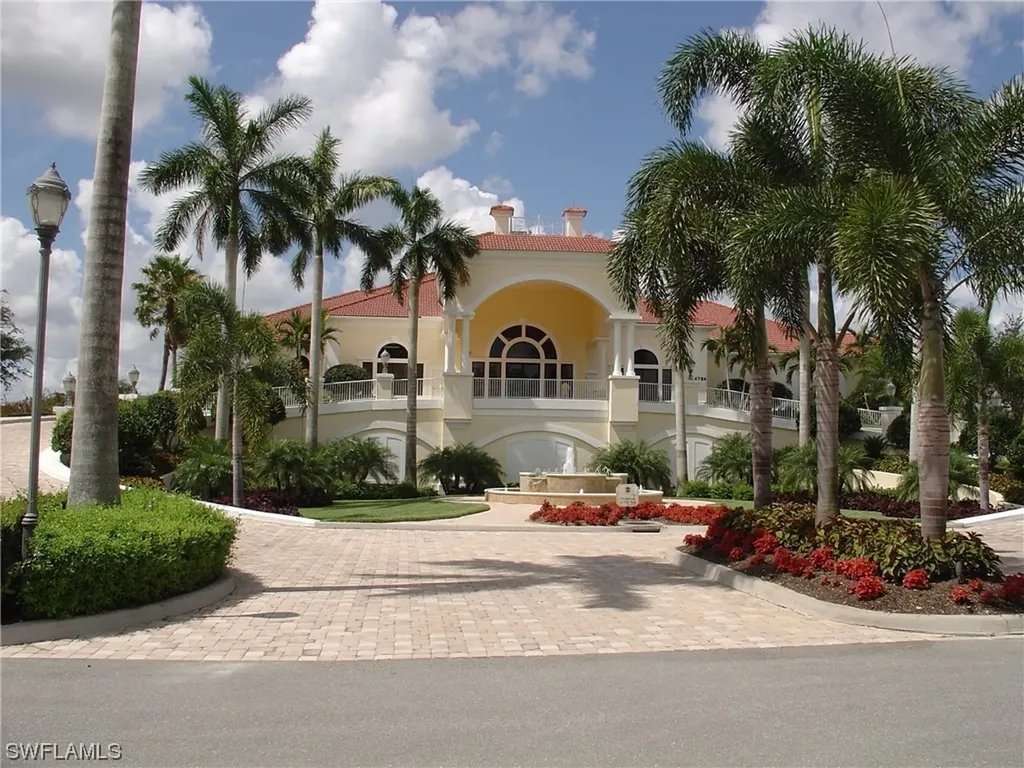 5100 Cerromar Drive Naples FL 34112
