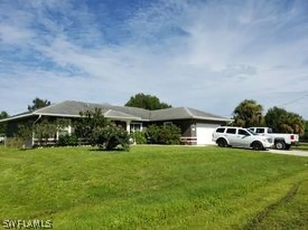 6137 Herrick Avenue Fort Myers FL 33905