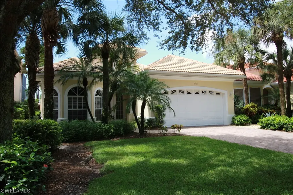 4280 Kensington High Street Naples FL 34105