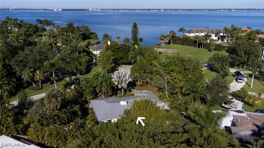 6935 Old Whiskey Creek Drive Fort Myers FL 33919