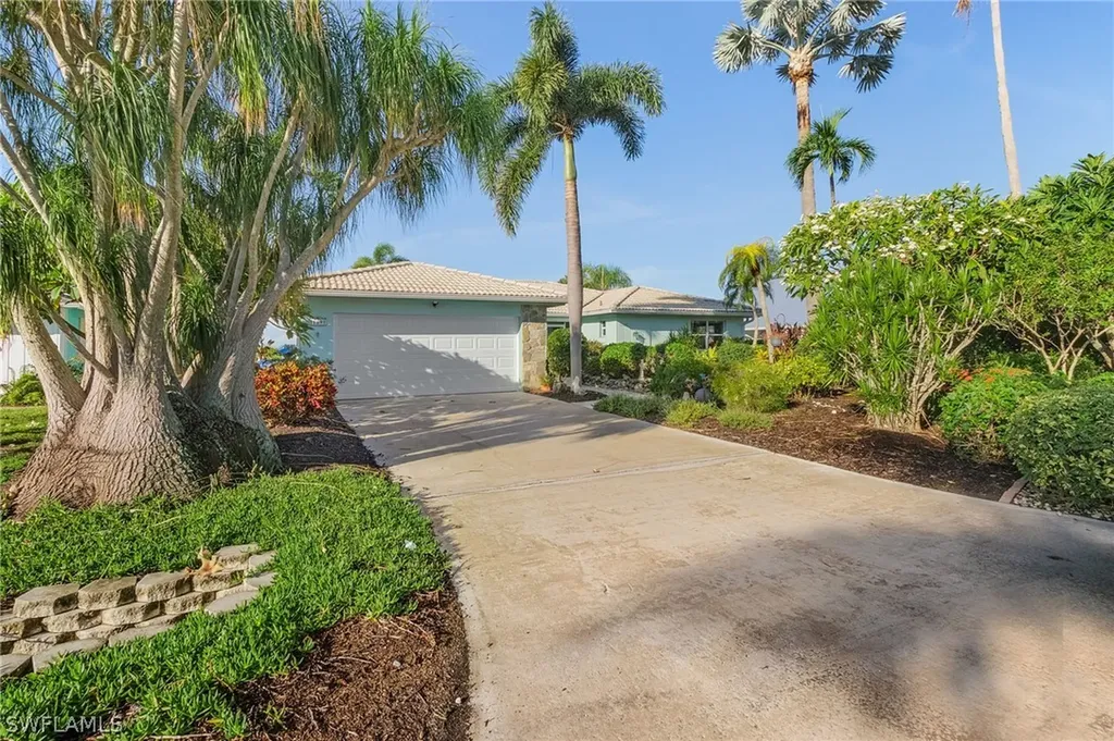 11891 Island Avenue Matlacha FL 33993