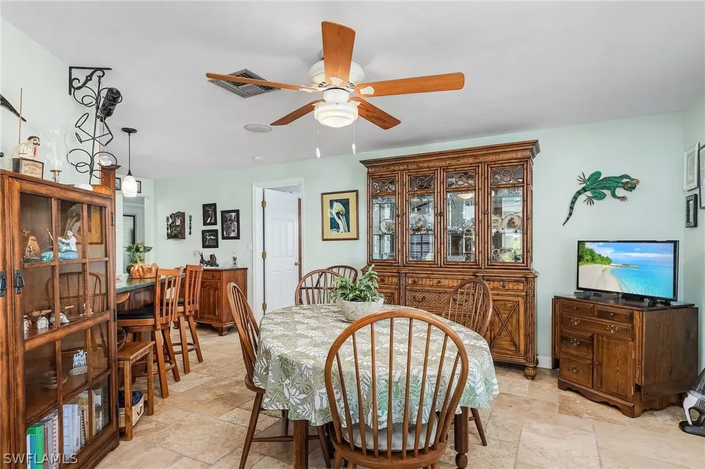 11891 Island Avenue Matlacha FL 33993
