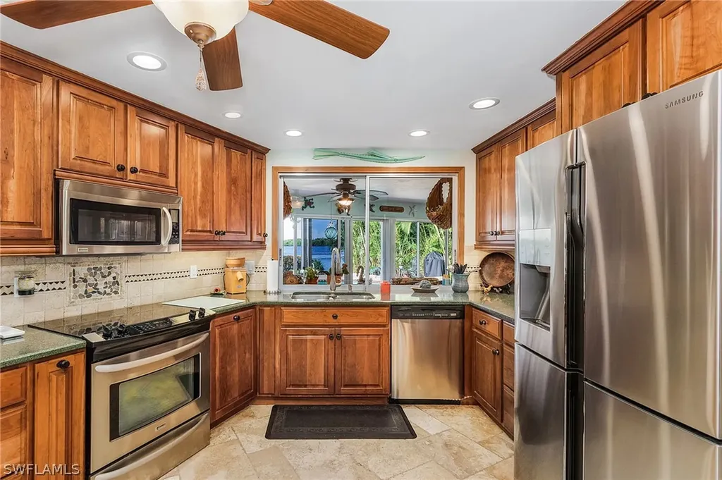 11891 Island Avenue Matlacha FL 33993
