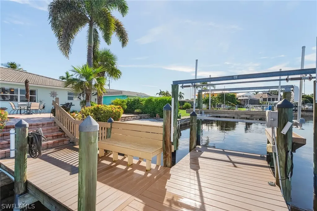 11891 Island Avenue Matlacha FL 33993