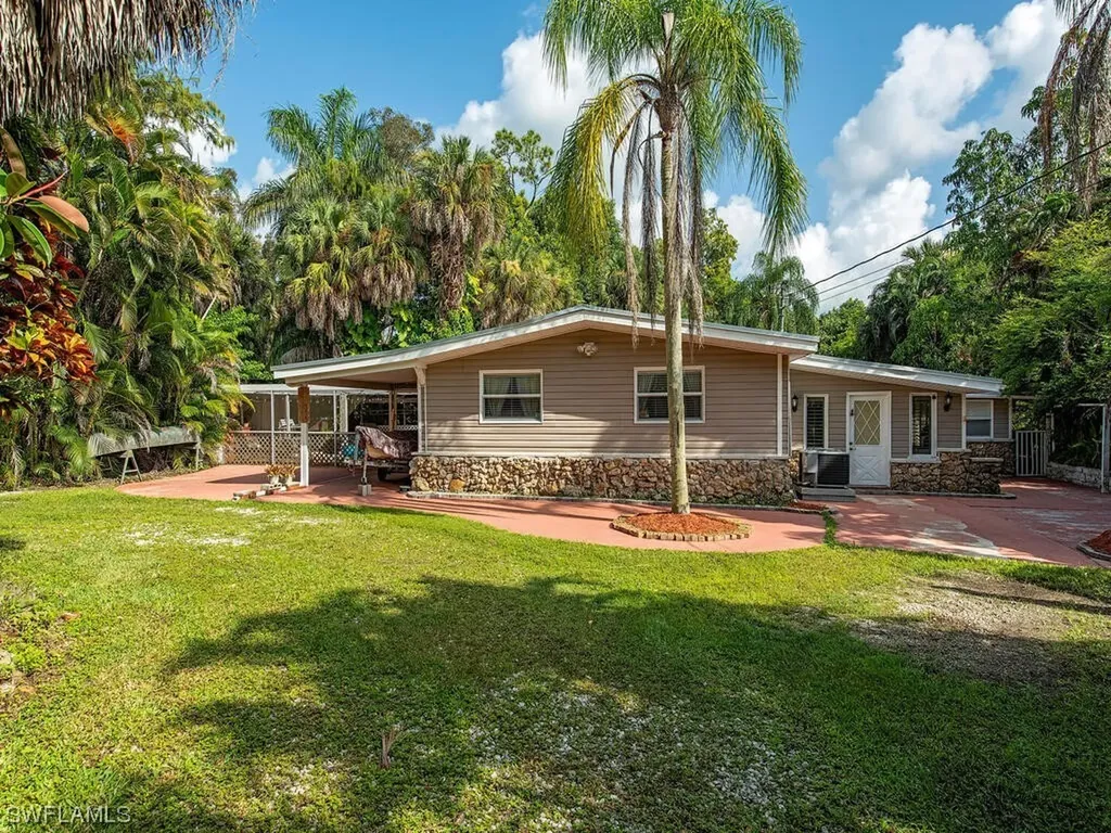 265 Price Street Naples FL 34113