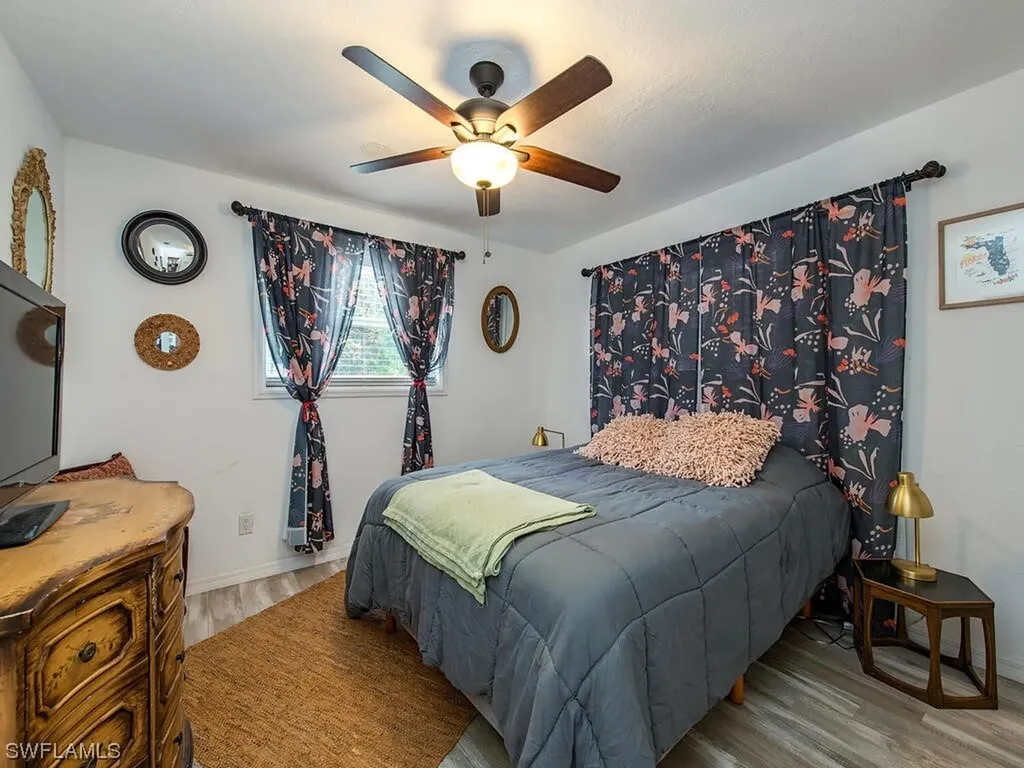 265 Price Street Naples FL 34113