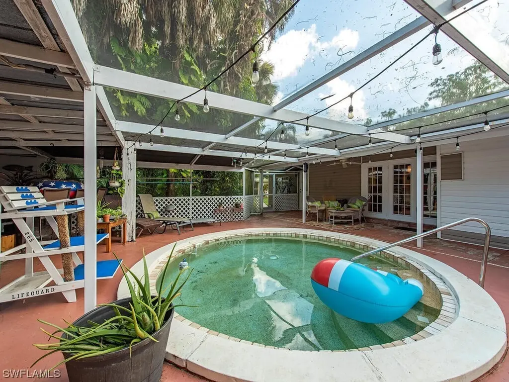 265 Price Street Naples FL 34113