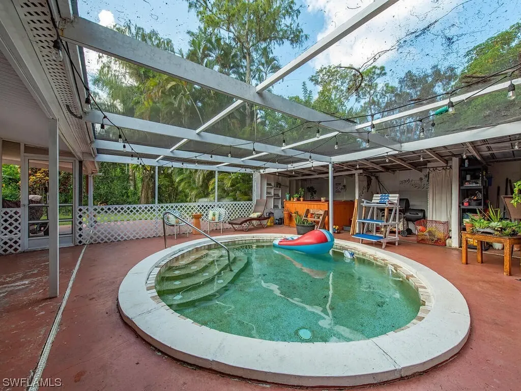 265 Price Street Naples FL 34113