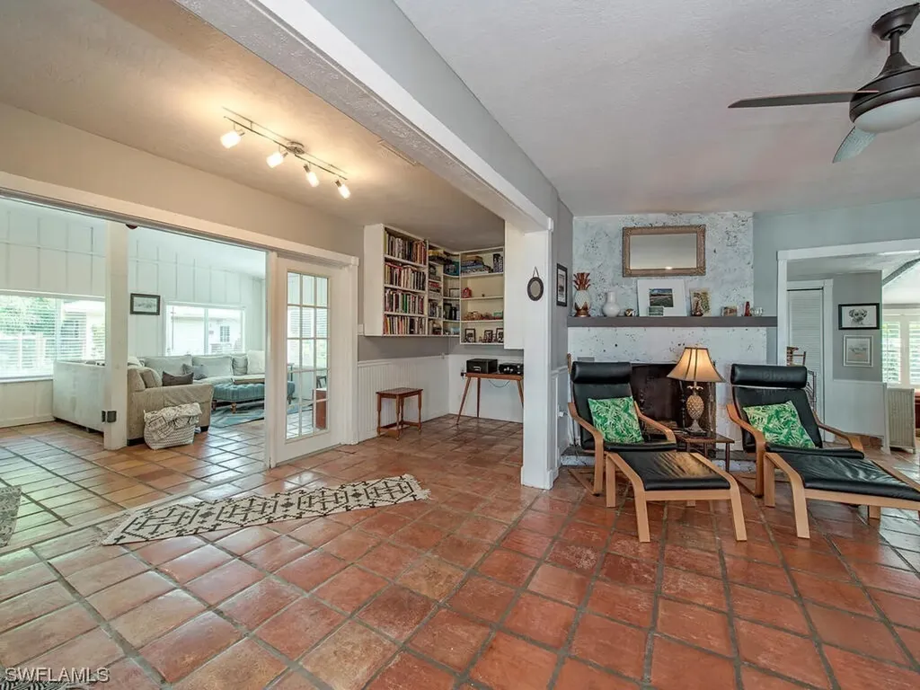 265 Price Street Naples FL 34113