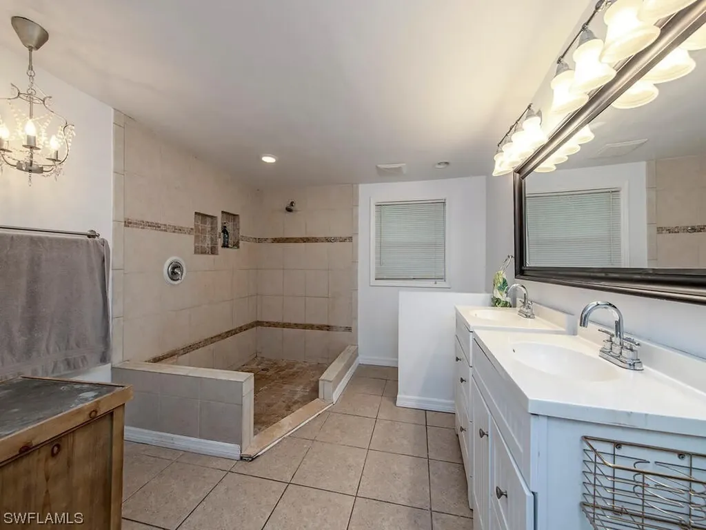 265 Price Street Naples FL 34113