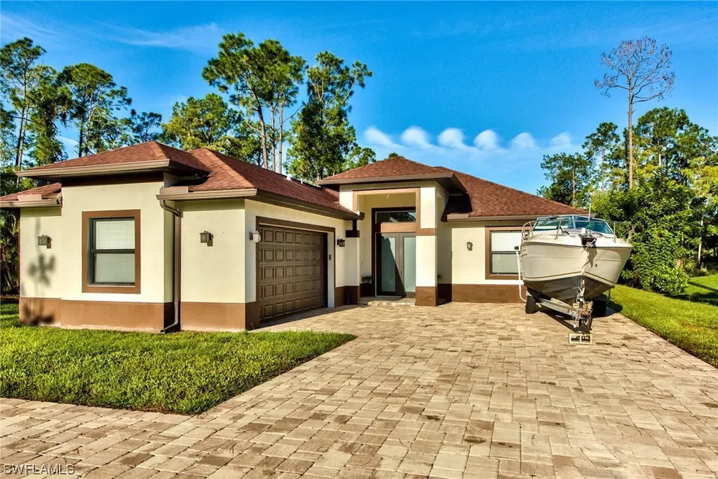 635 18th Street SE Naples FL 34117
