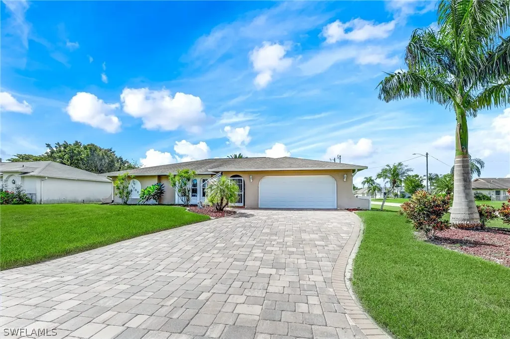 1702 SE 10th Street Cape Coral FL 33990