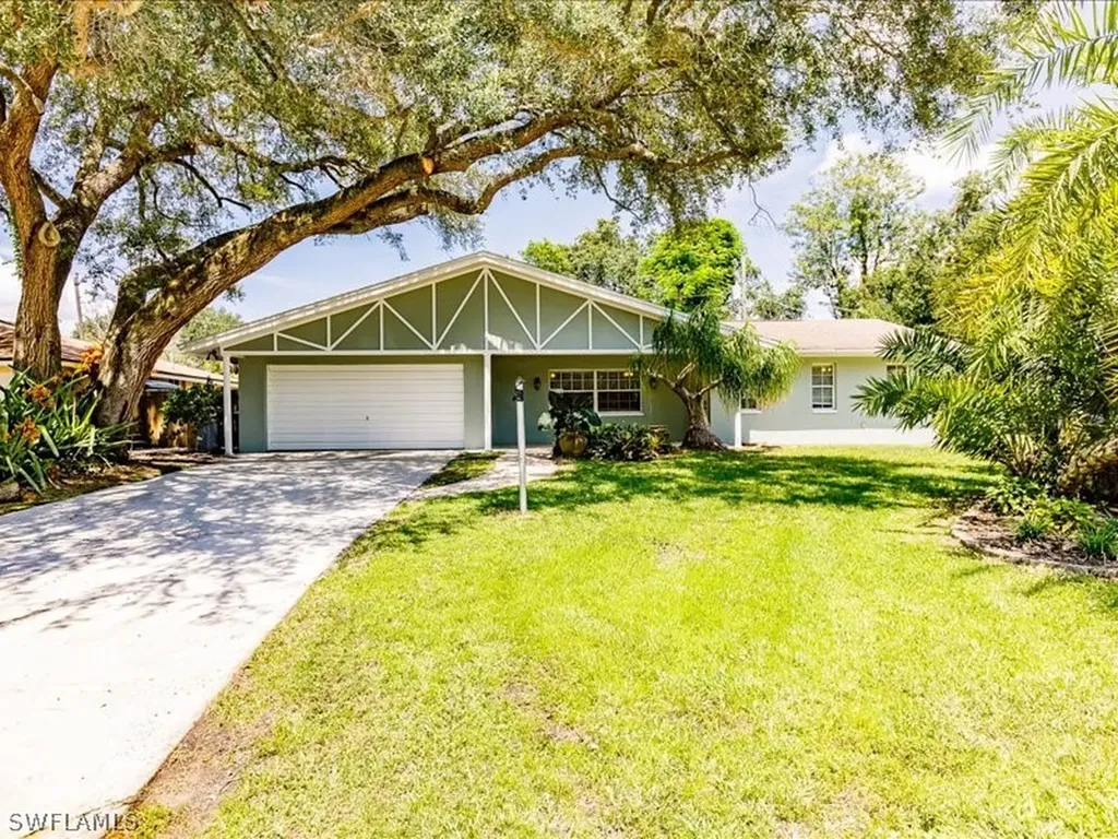4715 Mi Casa Court Fort Myers FL 33901