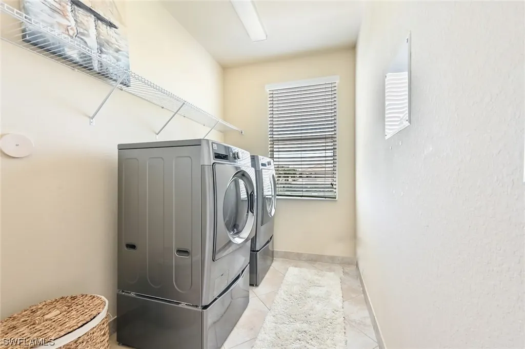 6566 Monterey Point Naples FL 34105
