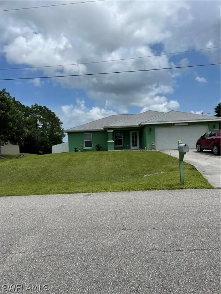 4707 Nora Avenue S Lehigh Acres FL 33976