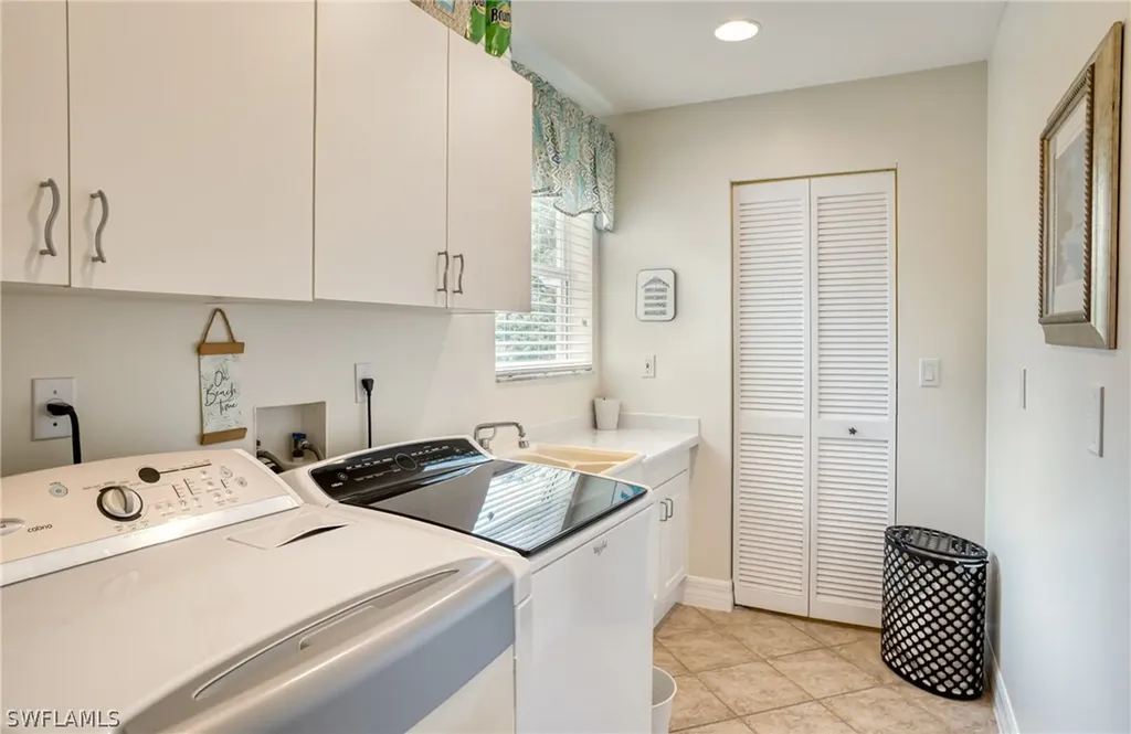 2030 Sunrise Circle Sanibel FL 33957