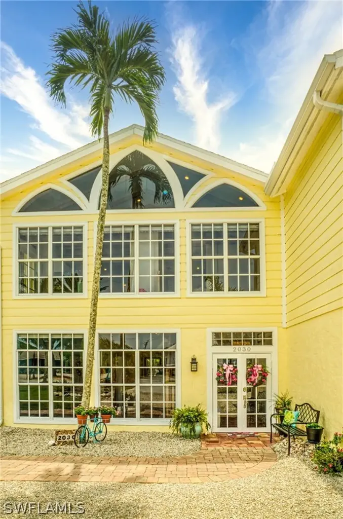 2030 Sunrise Circle Sanibel FL 33957