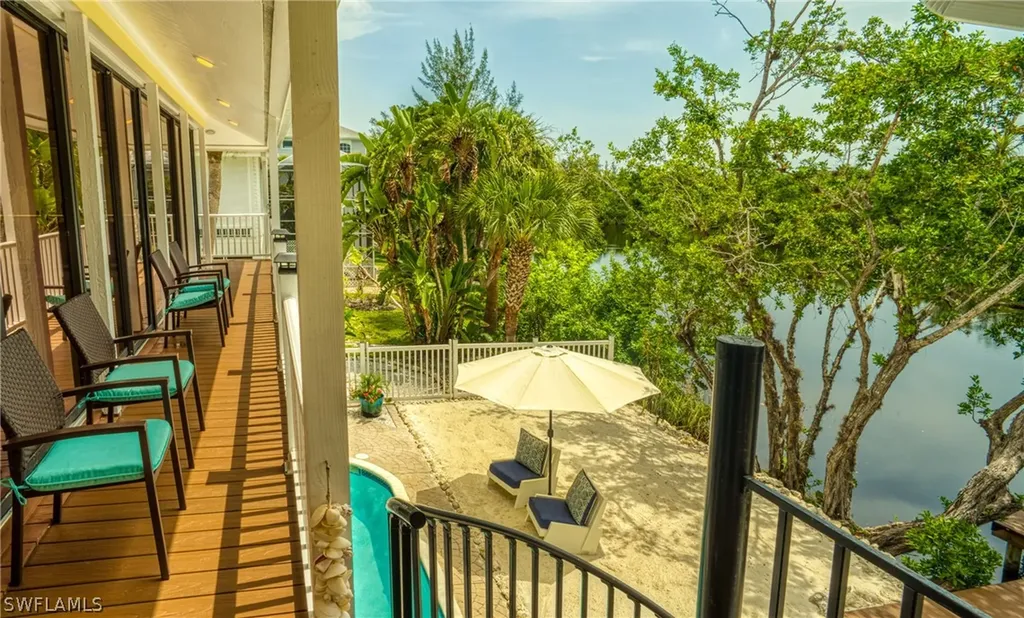 2030 Sunrise Circle Sanibel FL 33957