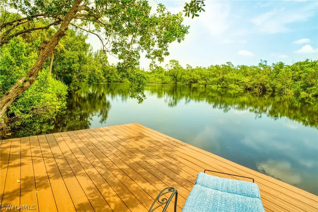 2030 Sunrise Circle Sanibel FL 33957