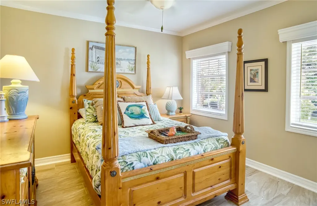 2030 Sunrise Circle Sanibel FL 33957