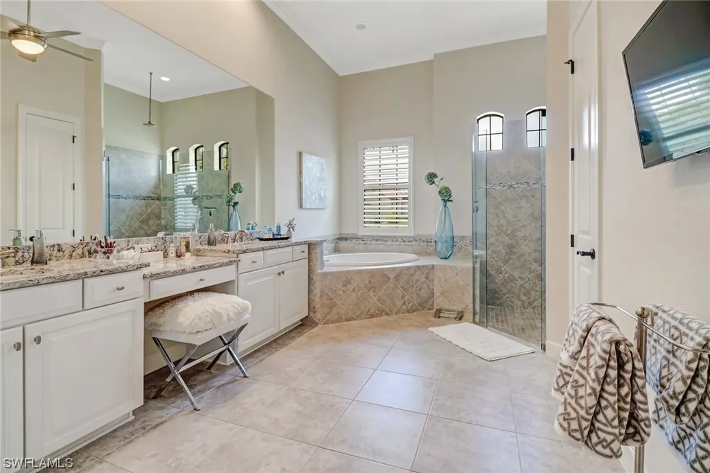 9075 Sorreno Court Naples FL 34119