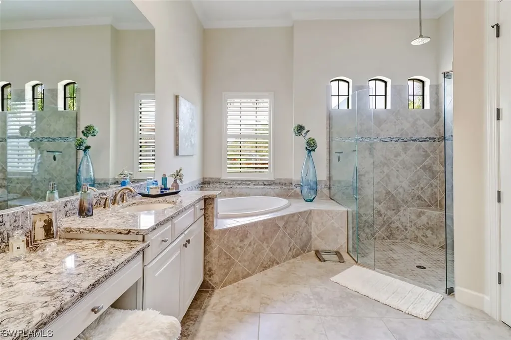 9075 Sorreno Court Naples FL 34119