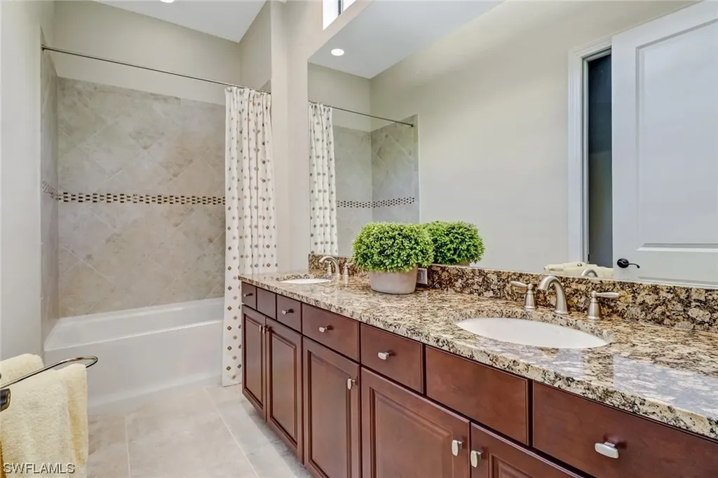 9075 Sorreno Court Naples FL 34119