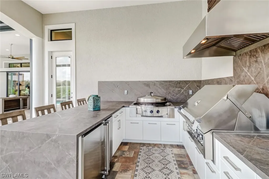 9075 Sorreno Court Naples FL 34119