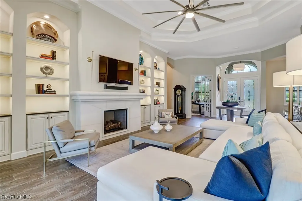 9075 Sorreno Court Naples FL 34119