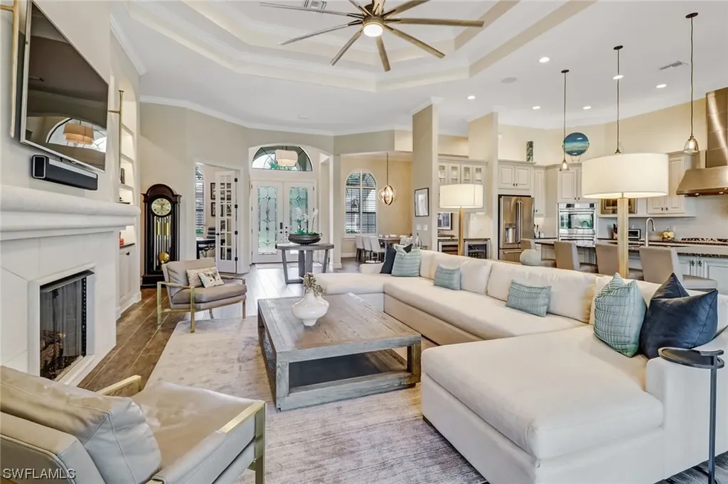 9075 Sorreno Court Naples FL 34119