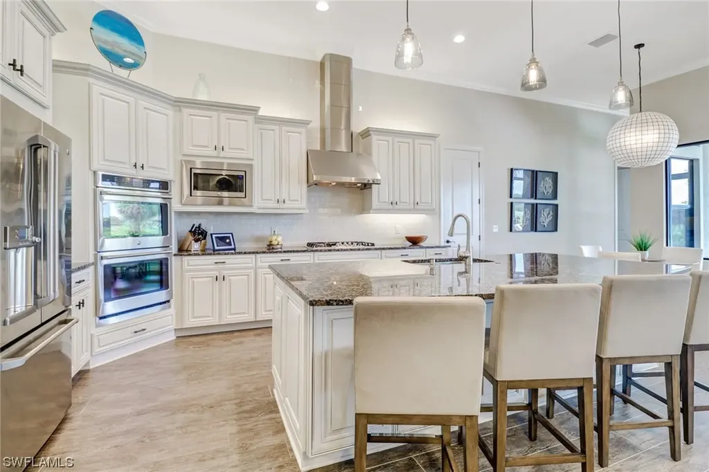 9075 Sorreno Court Naples FL 34119