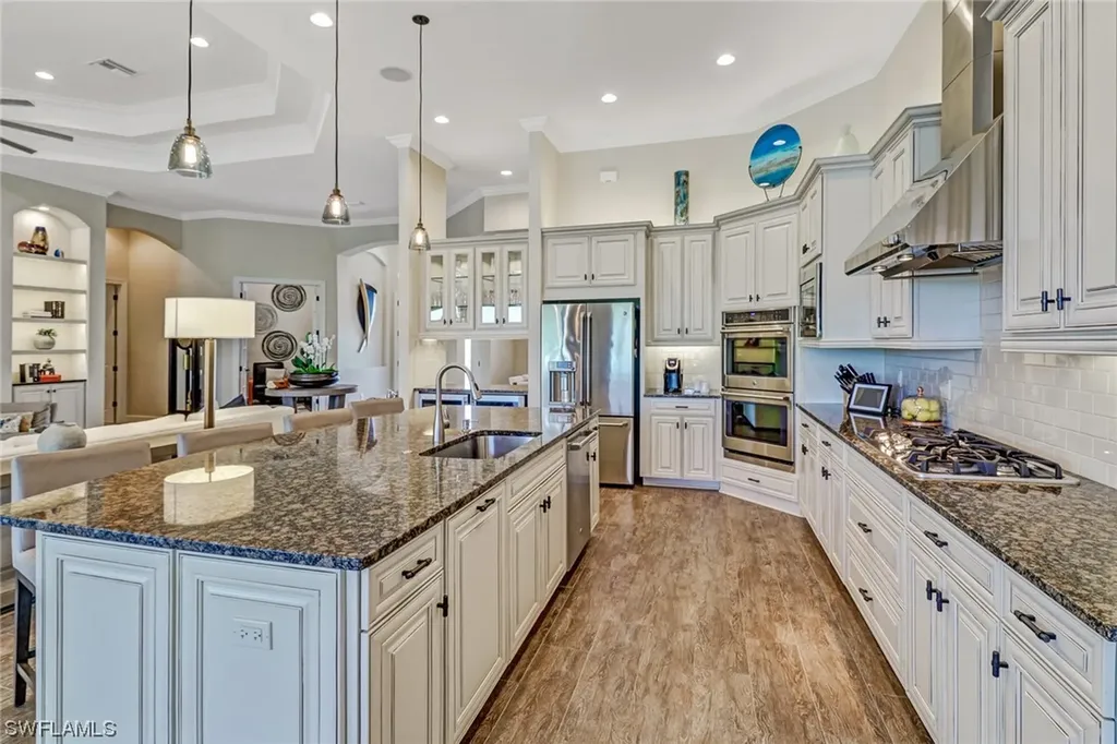 9075 Sorreno Court Naples FL 34119