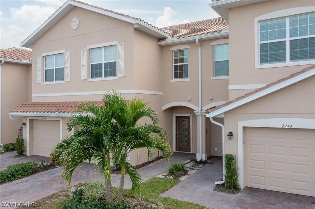 2748 Blossom Way Naples FL 34120