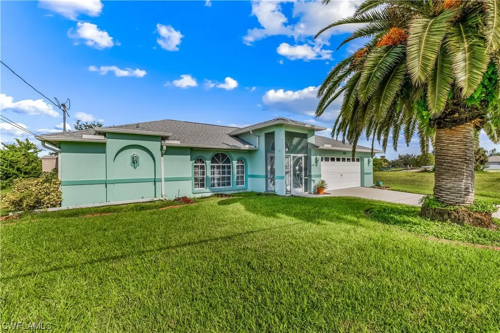 901 SW 11th Court Cape Coral FL 33991