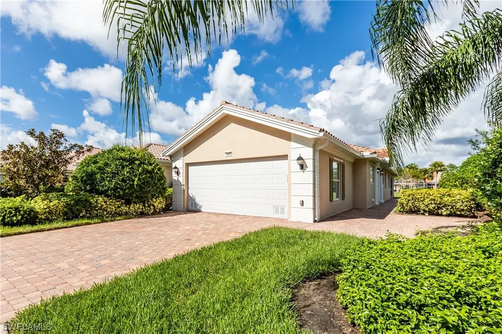 7669 Novara Court Naples FL 34114