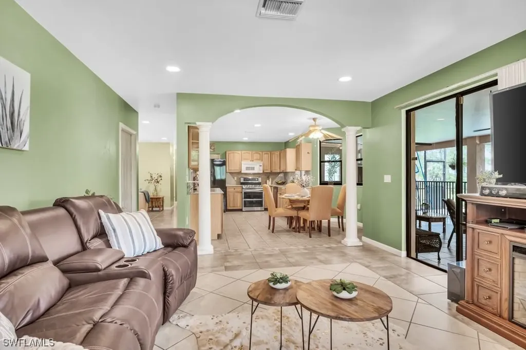 1620 Desoto Boulevard N Naples FL 34120
