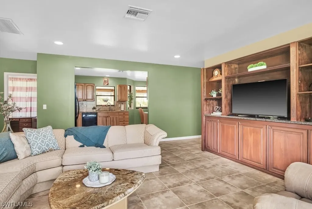 1620 Desoto Boulevard N Naples FL 34120