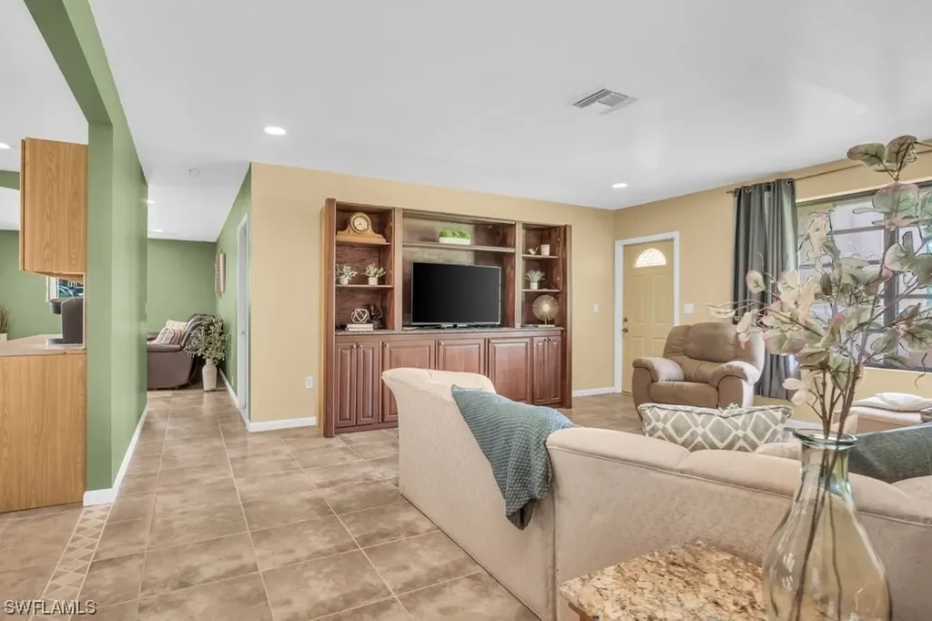 1620 Desoto Boulevard N Naples FL 34120