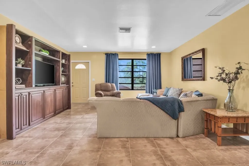 1620 Desoto Boulevard N Naples FL 34120